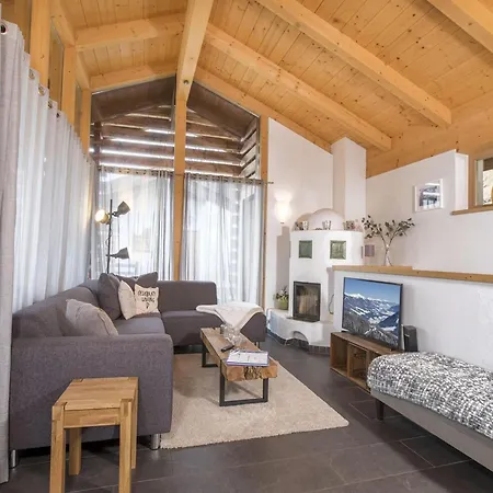 Chalet Luxurious With Sauna In Koenigsleiten *